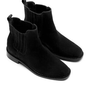 New La Canadienne Siera Suede Bootie Black Sz 8